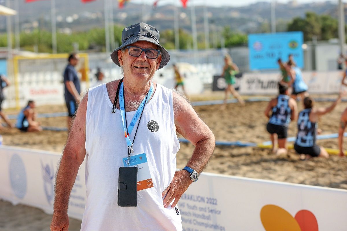 ΔΗΜΗΡΗΣ ΚΑΡΡΑΣ: Ο…ΠΑΤΕΡΟΥΛΗΣ ΤΟΥ ΕΛΛΗΝΙΚΟΥ ΧΑΝΤΜΠΟΛ