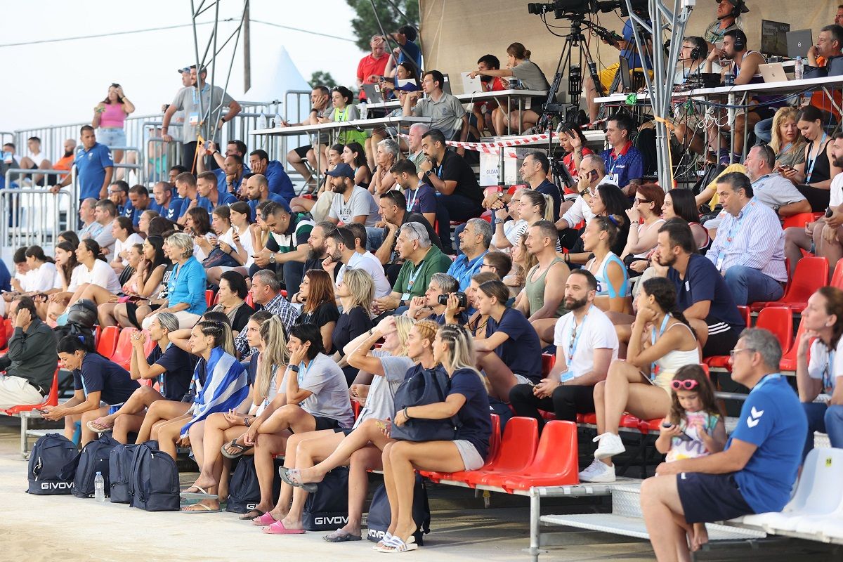 Όλοι οι δρόμοι οδηγούν απόψε στο Karteros Beach Sports Center