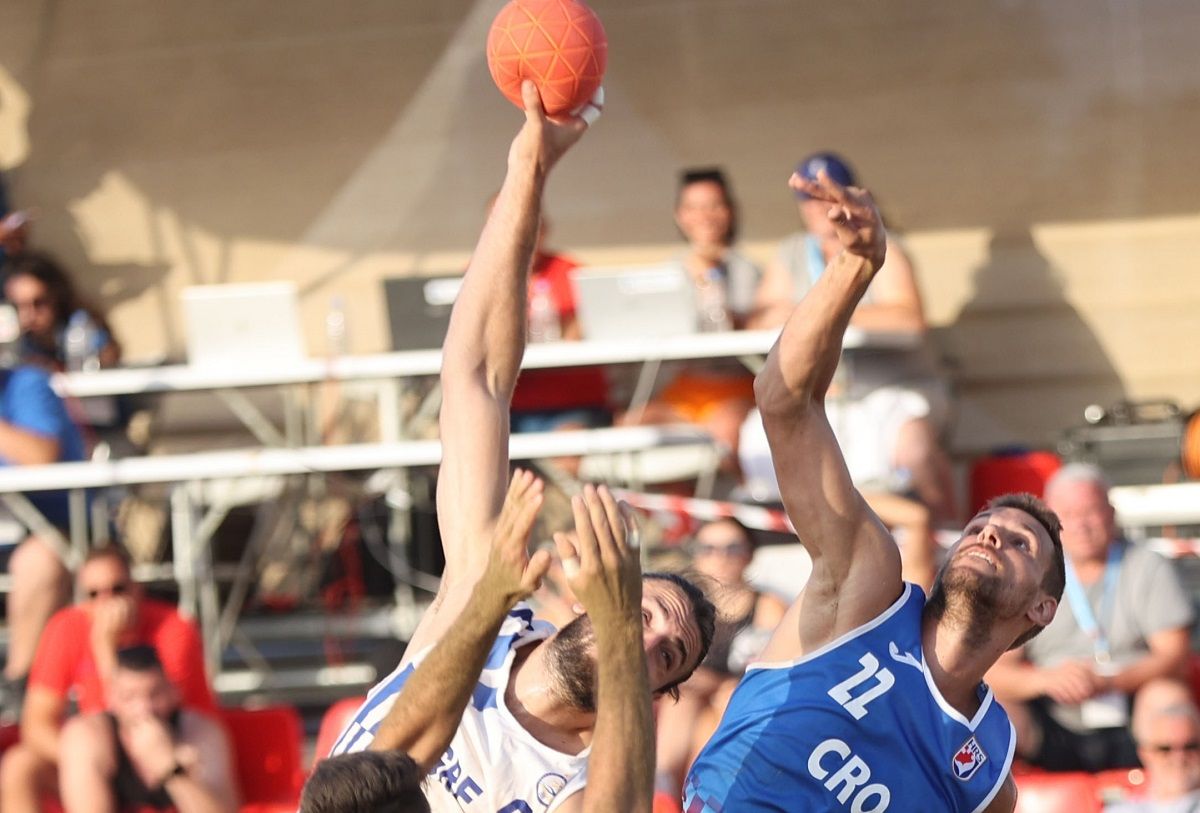 ΤΙΝΟ ΒΑΛΕΝΤΑΚΟΒΙΤΣ: Η ΣΠΟΡΑ ΤΟΥ ΙΒΑΝΟ ΜΠΑΛΙΤΣ