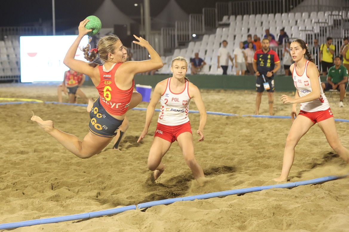 Semifinals (W-U18) Poland - Spain 1-2