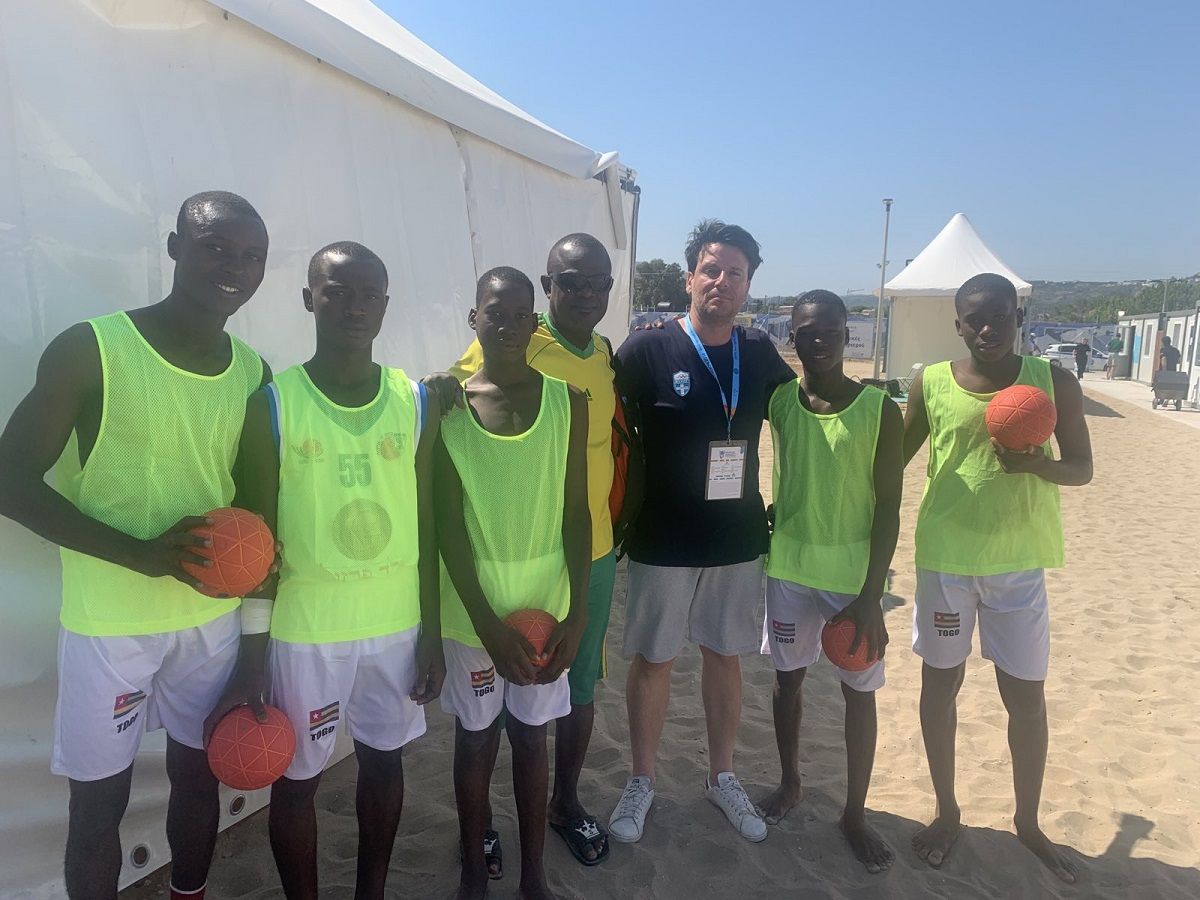 Τόγκο: Με… μισή ομάδα, αλλά με μεγάλο πάθος για το beach handball